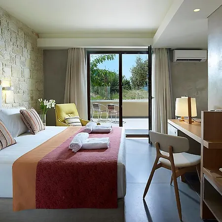 Mistral - For Solo Travelers Hotel