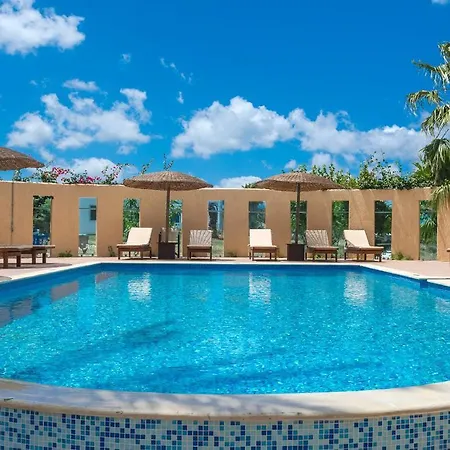 Mistral - For Solo Travelers Hotel