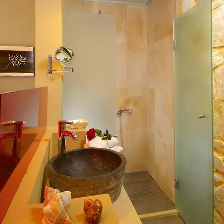 Hotel Mistral - For Solo Travelers 3*